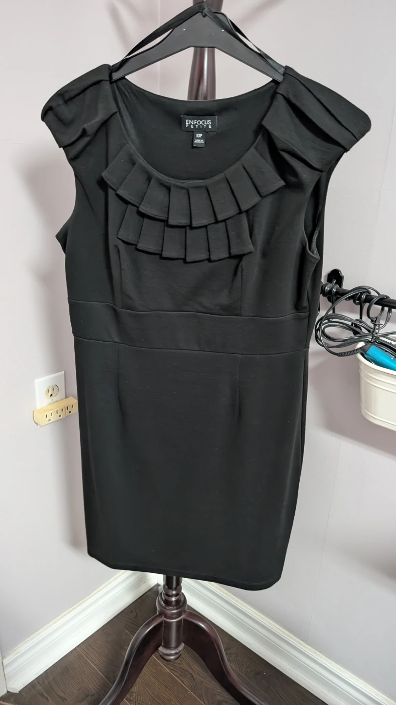 En Focus Petite Black Dress Size 10P