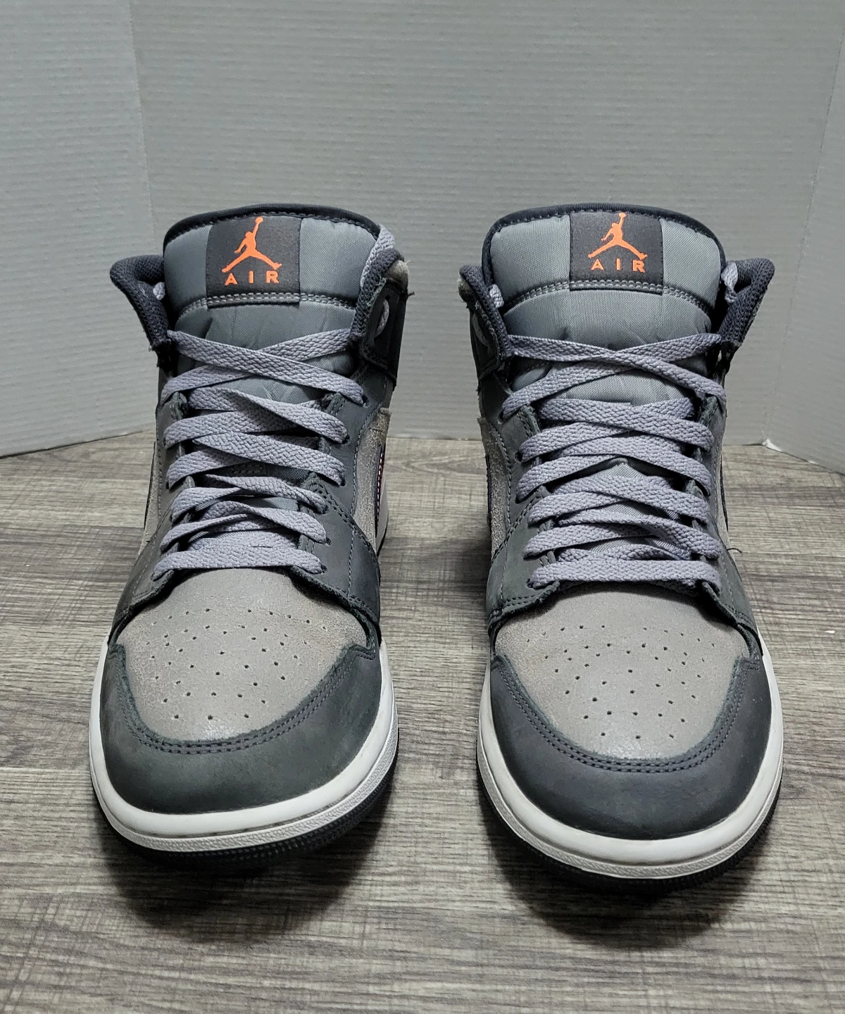 Air Jordan 1 Mid SE Grey Orange Shoes Size 10 - photo 2