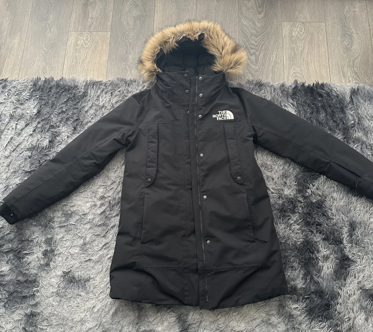 Black The North Face Women's Winter Jacket - 550-Down Warmth, M