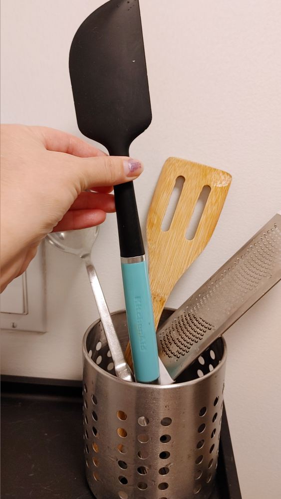Kitchen Utensil Set: Spoon, Spatula, Grater, and Turner - photo 3