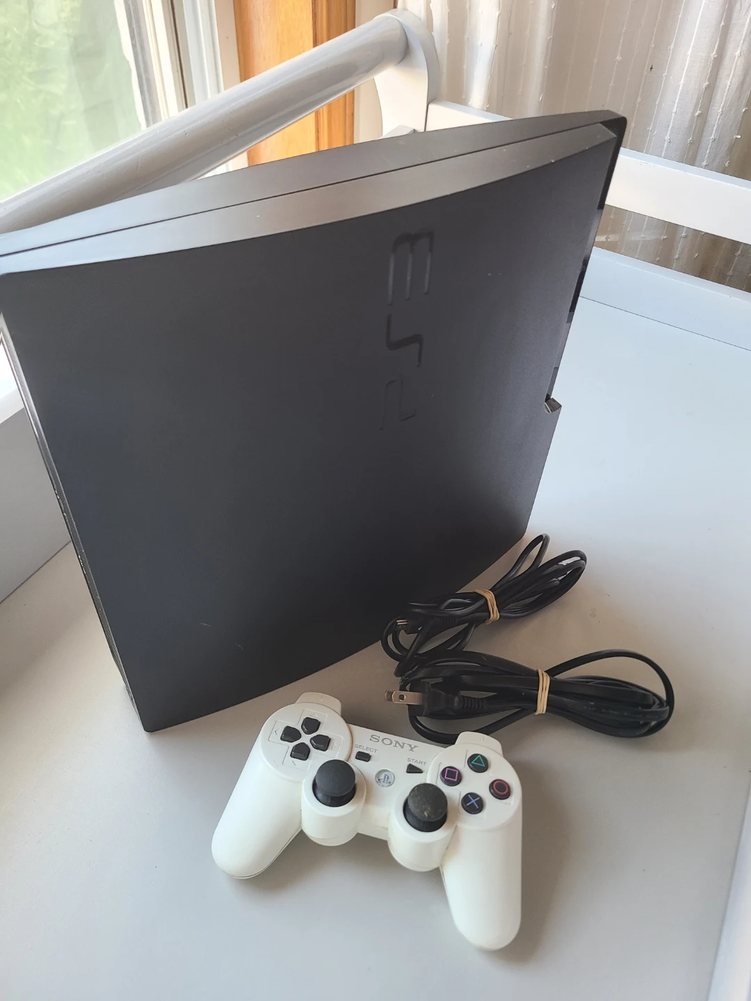 Sony PlayStation 3 PS3 Slim Console 320GB + DualShock Controller