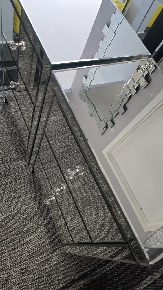 Mirrored Bedside Table with Crystal Knobs - photo 5