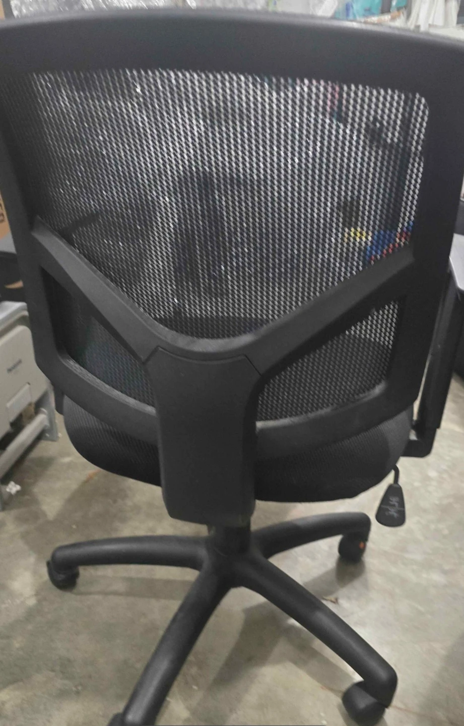 Black Mesh Office Chair - photo 2