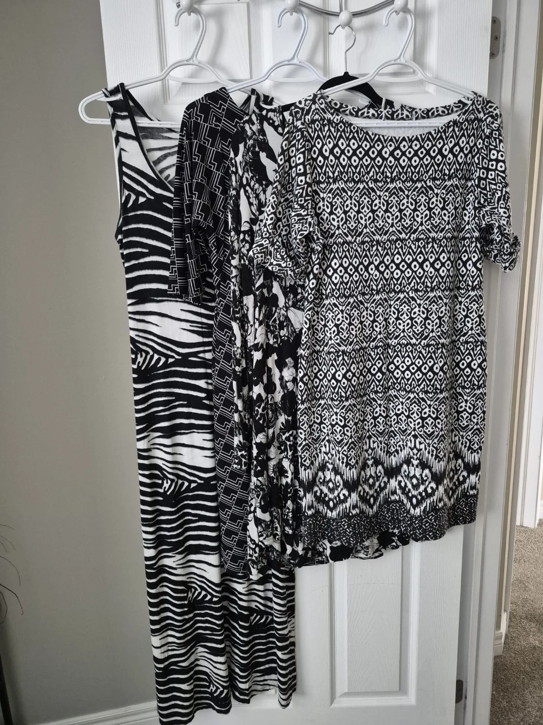 Lot of Women's Size 12  B&W Patterned Dresses - EUC