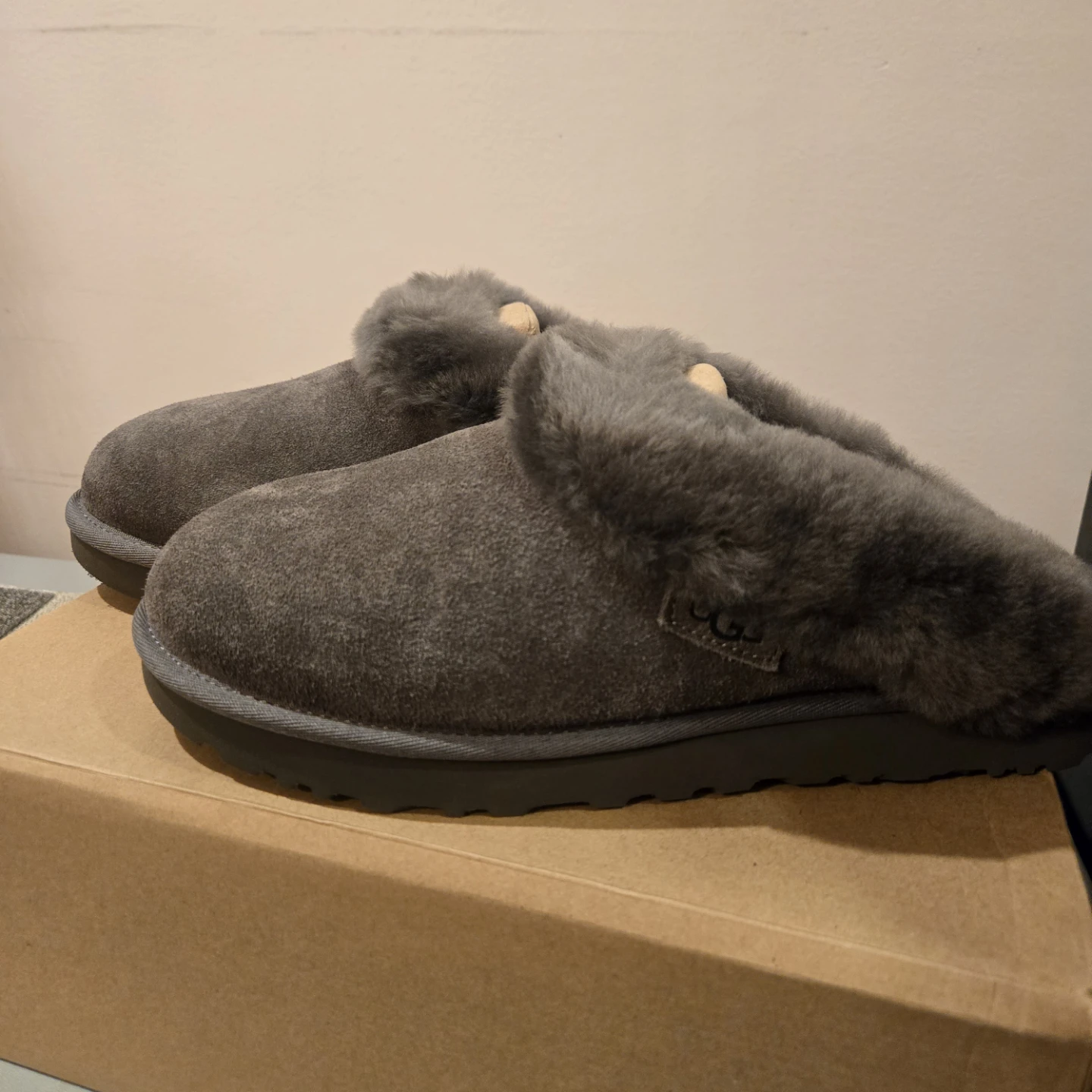 UGG  Cluggette Grey (Size 11) 🏆