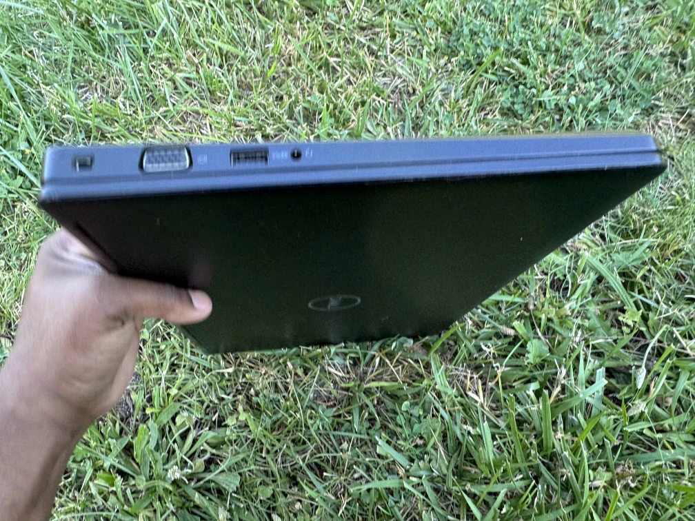 Dell Latitude 5490 Laptop - photo 3