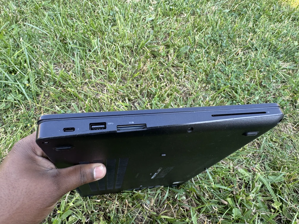 Dell Latitude 5490 Laptop - photo 4