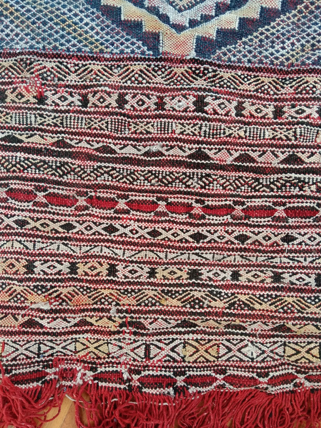 Moroccan Handwoven Geometric Pattern Rug - photo 2