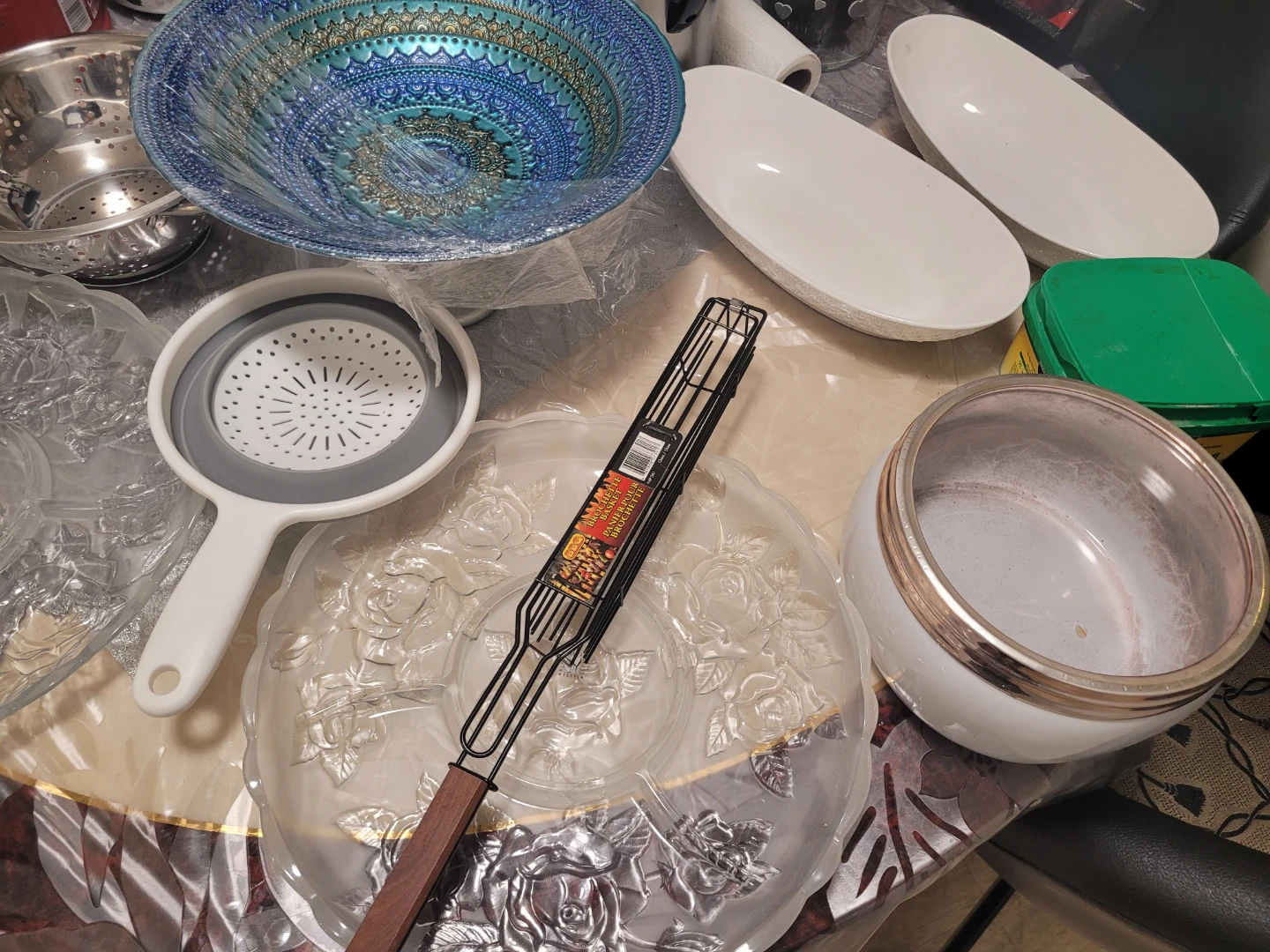 Decorative Serving Bowls and Kitchenware Set