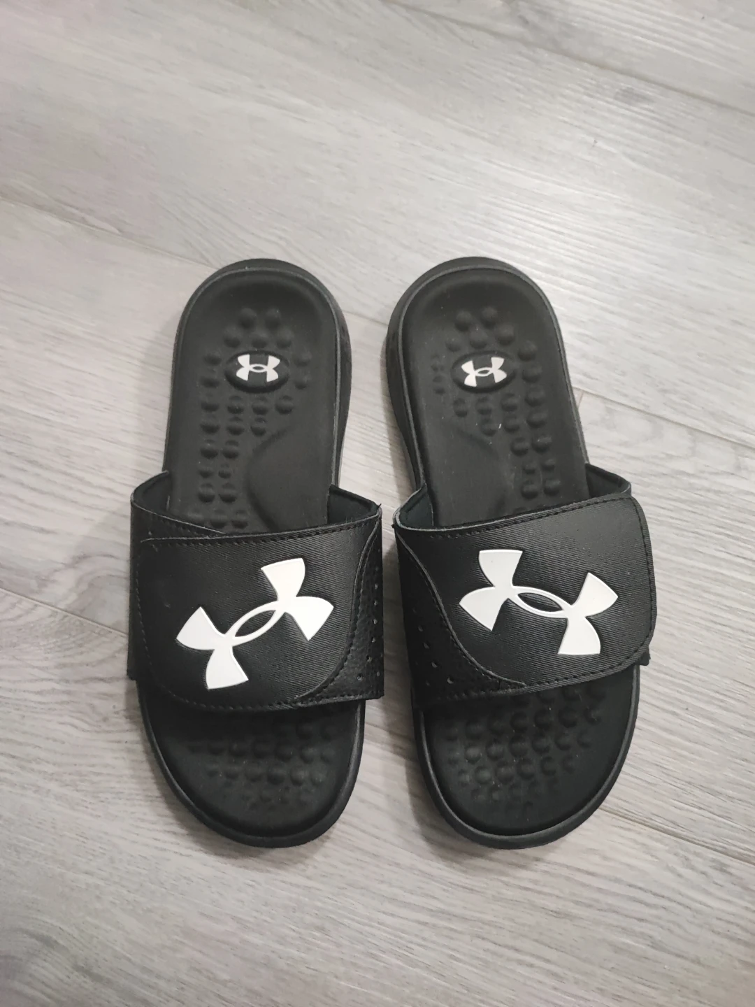 Under Armour Kids Slides Size 5Y Black