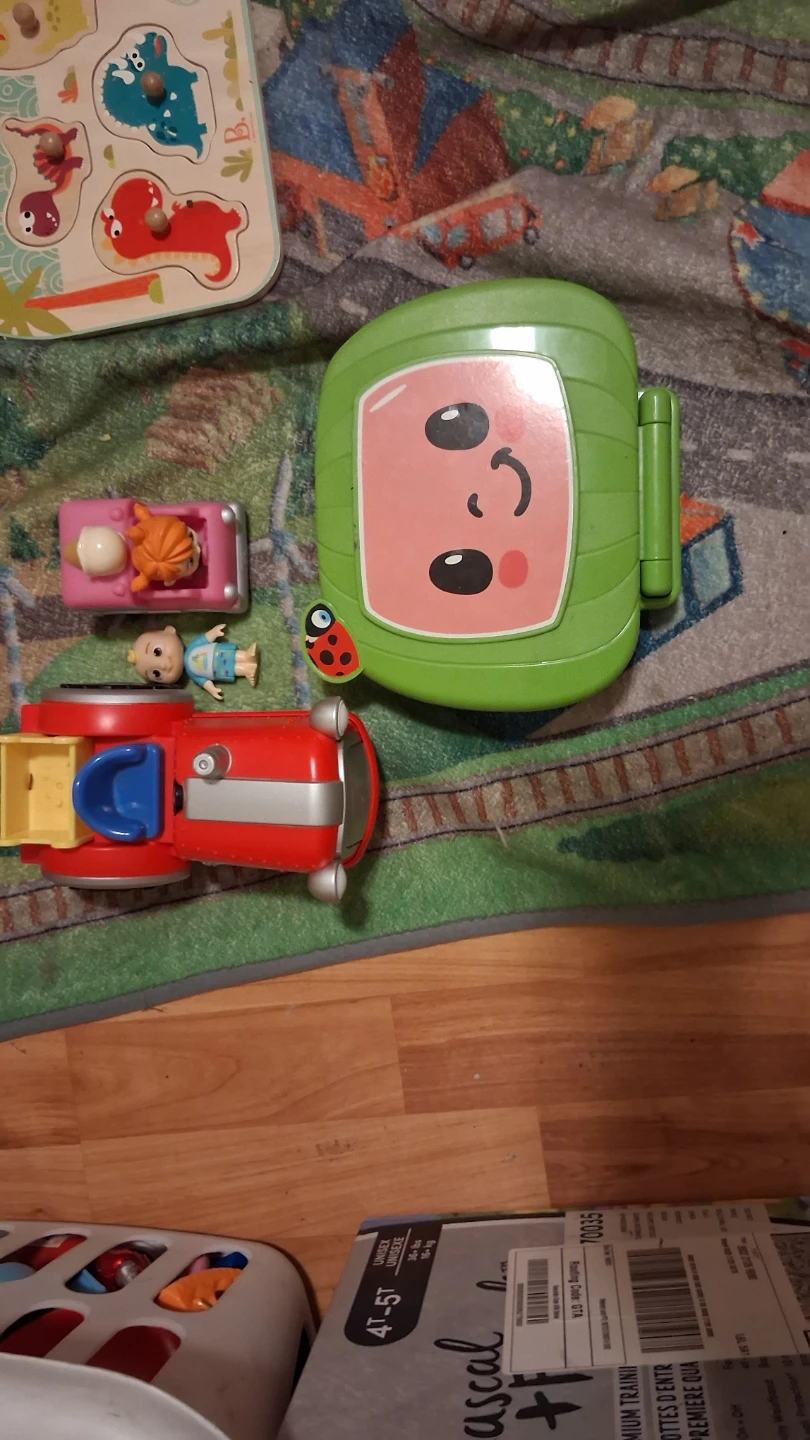 Cocomelon JJ Toy Car and Watermelon Playset