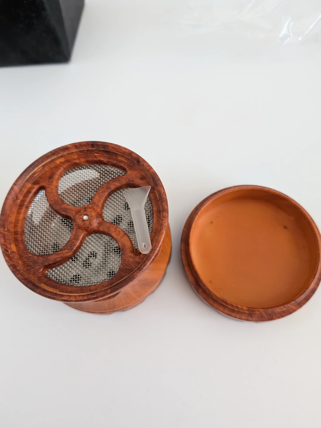 63mm Wooden Resin Herb Grinder - photo 4