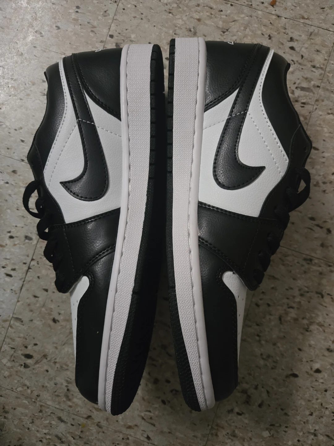 Air Jordan 1 Low Black White Sneakers