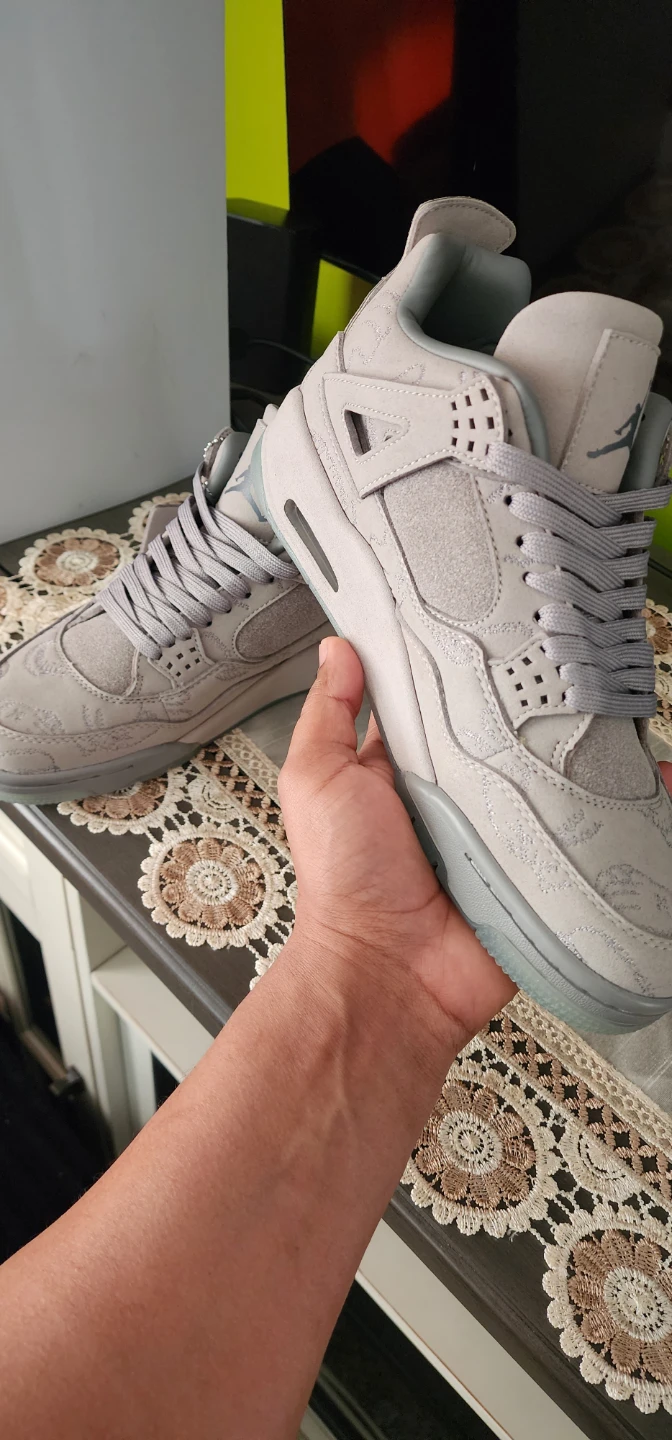 Air Jordan 4 Retro KAWS Cool Grey - photo 4