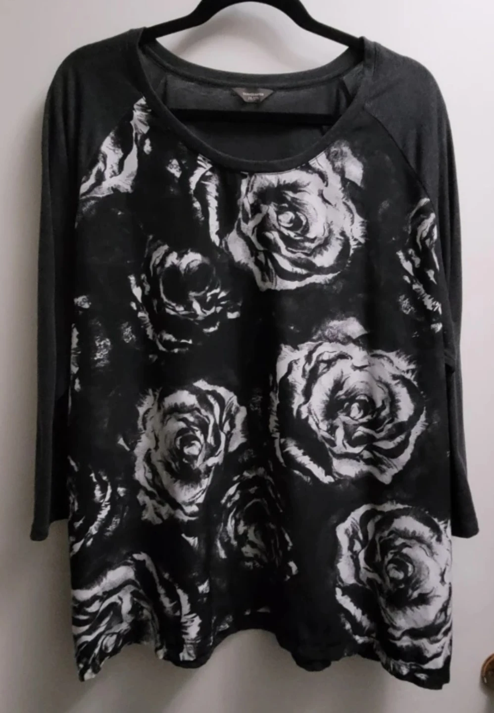 Denver Hayes Women's 2XL Rose Print Raglan Sleeve Top