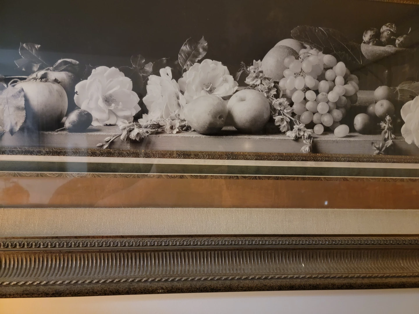 Framed picture of fruit charcuterie board - photo 3