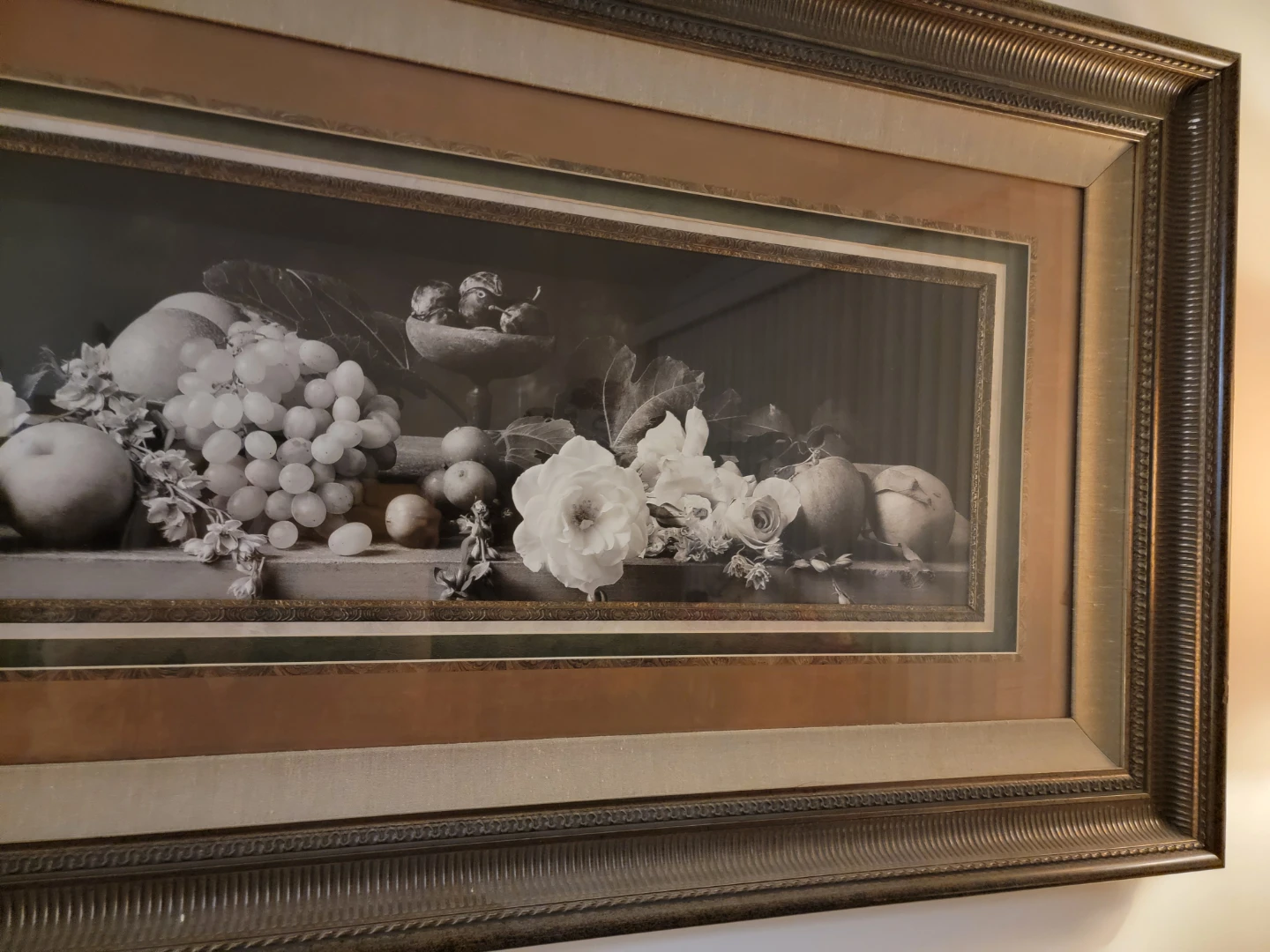 Framed picture of fruit charcuterie board - photo 4