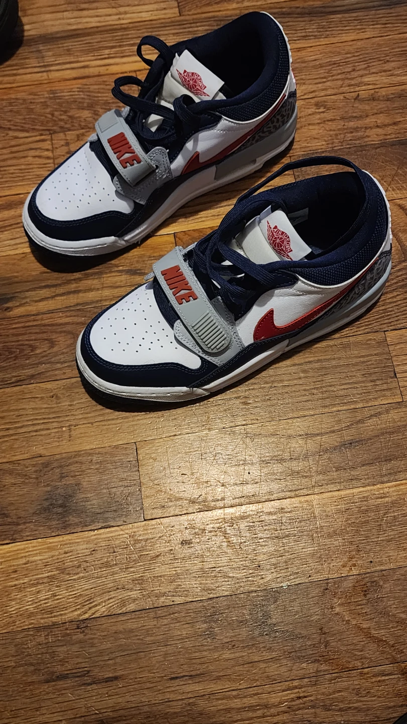 Nike Air Jordan 3 OG Sneakers - photo 4