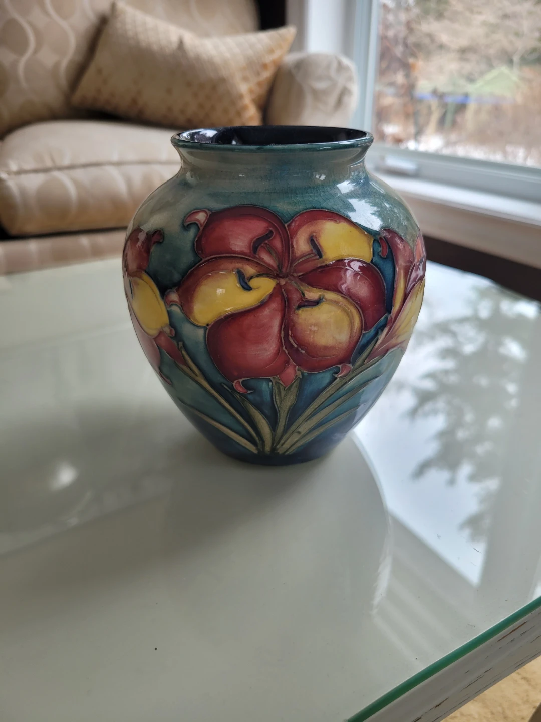 Vtg. MOORECROFT  Freesia/Africa Lilly Design