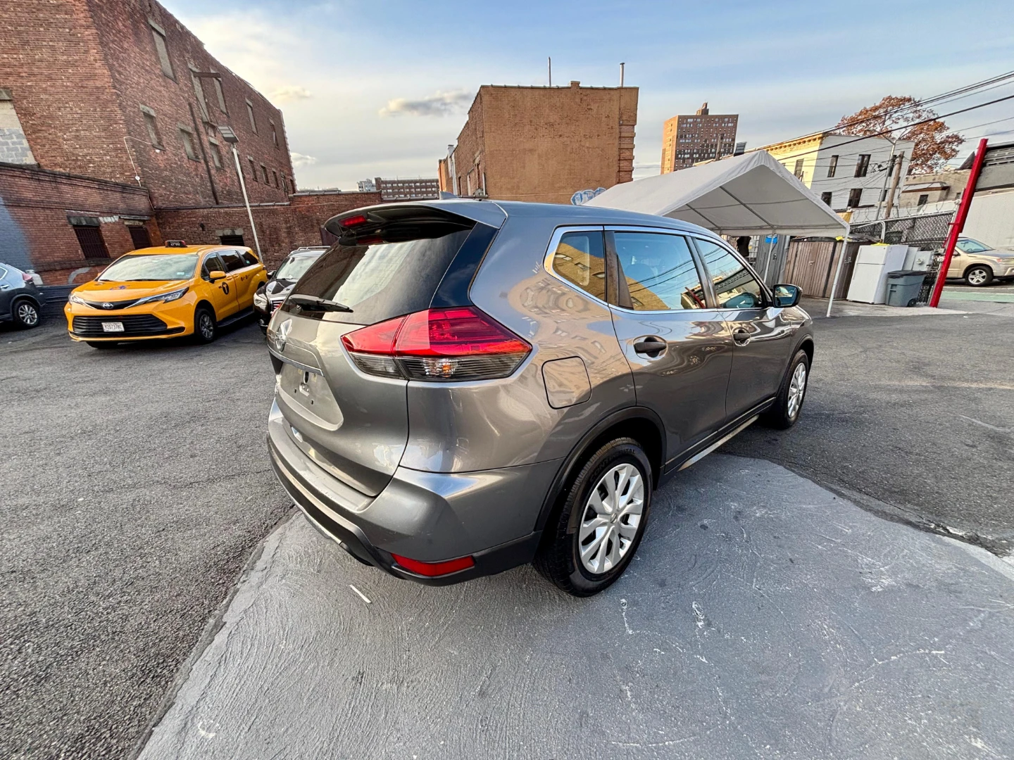 2017 Nissan Rogue S - photo 4
