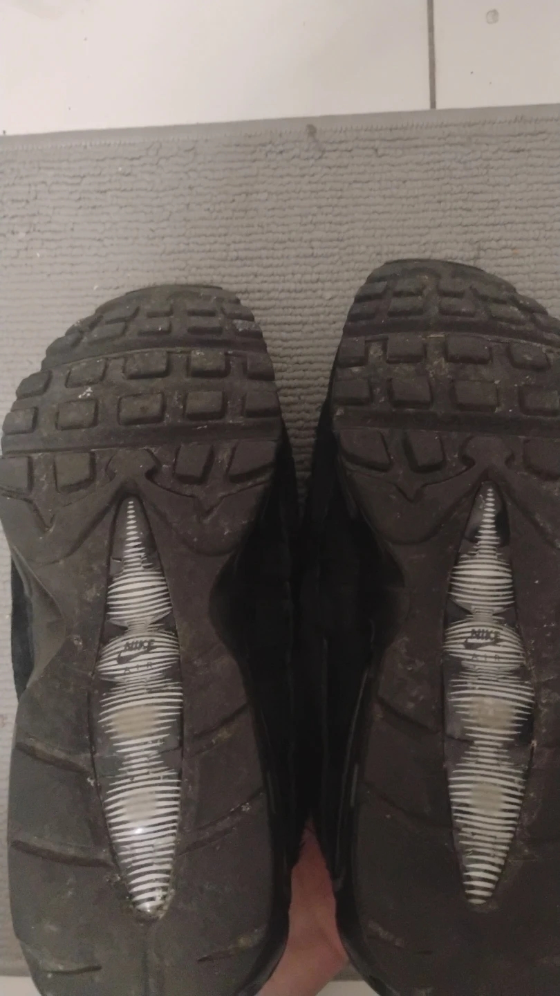 CDG Air Max 95 - Size 9.5 - photo 4