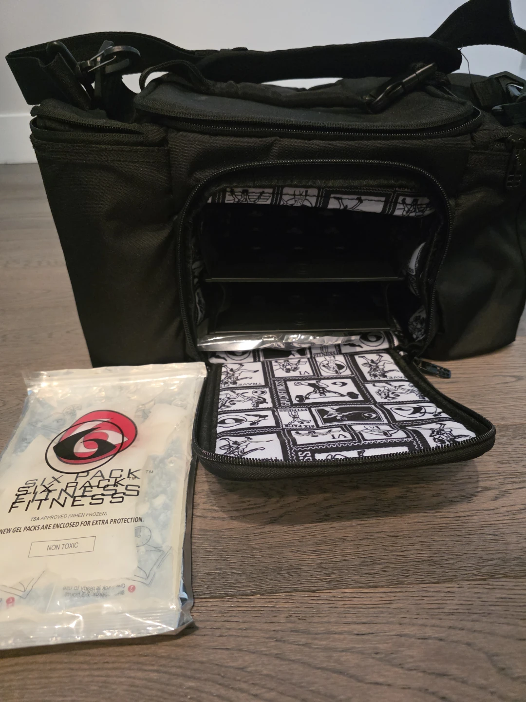Six Pack Fitness Black Insulated Meal Prep Bag with Containers - photo 2