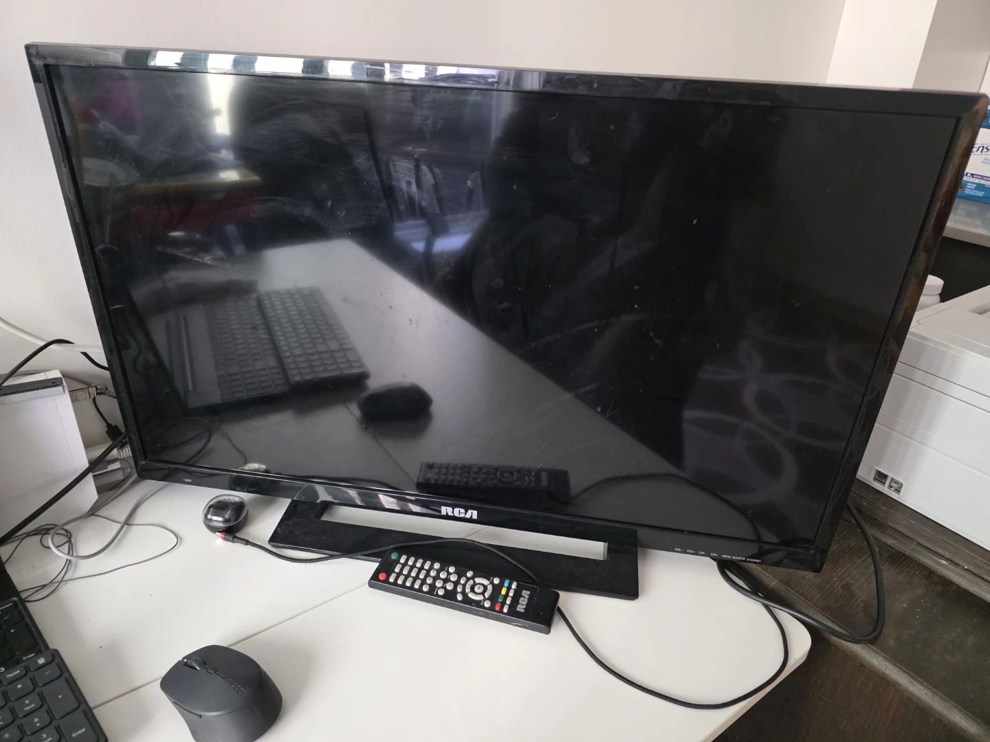 RCA 32" Direct LED TV