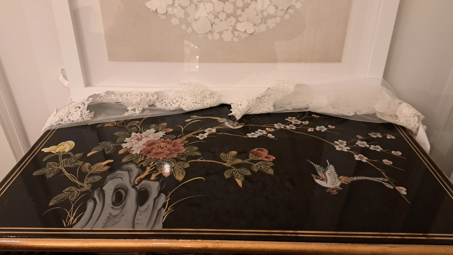 Vintage Black Lacquer Chest of Drawers with MOP Inlay - photo 3