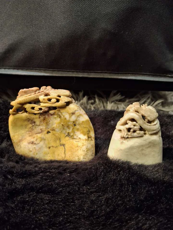 Chinese Red Stone White Stone Carved Dragon Set - photo 2