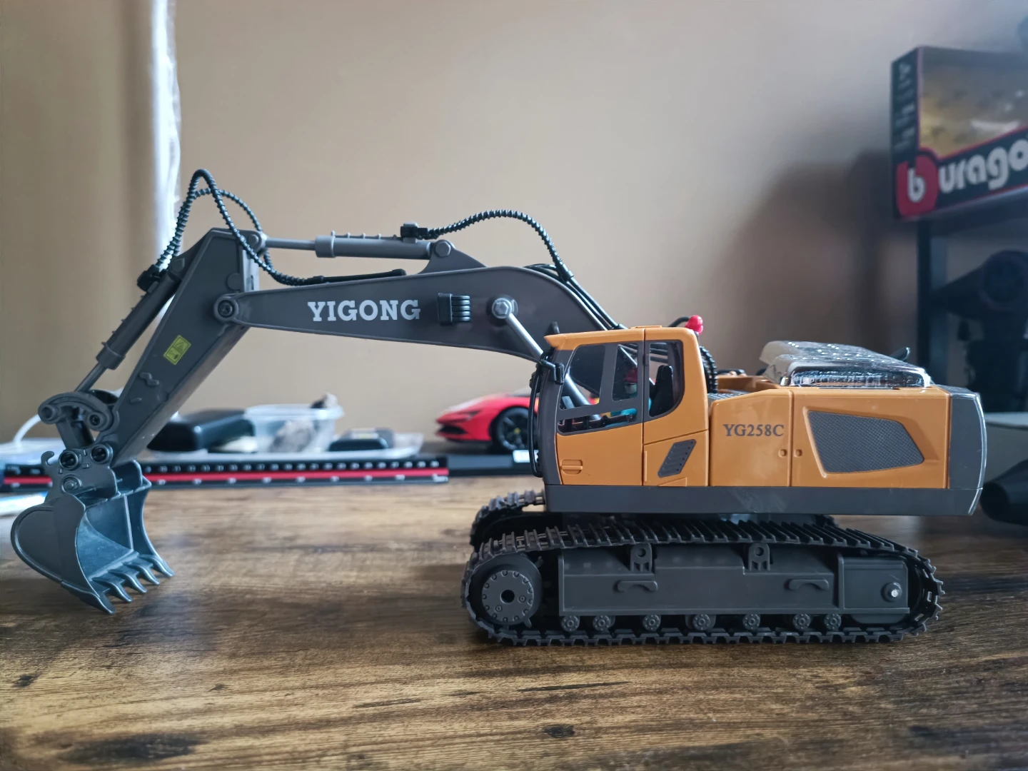 Yigong YG258C RC Excavator