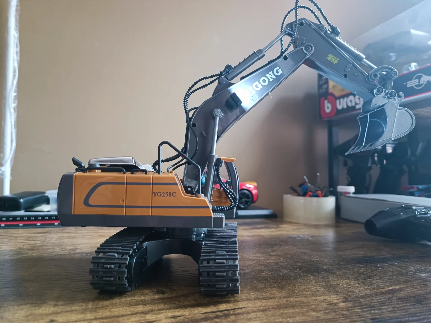 Yigong YG258C RC Excavator - photo 2