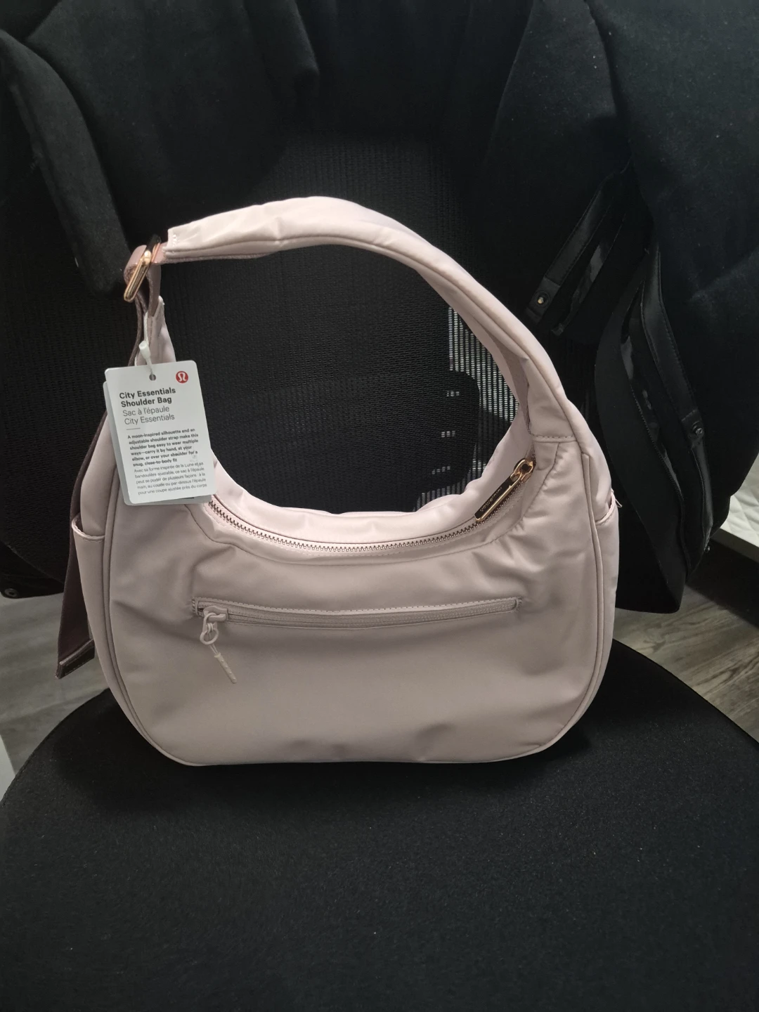 Lululemon City Essentials Shoulder Bag - photo 2