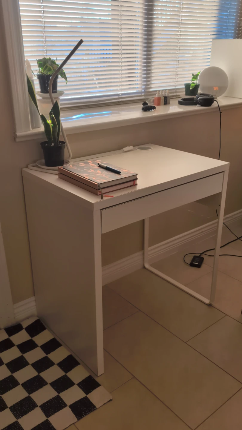 Ikea MICKE Desk