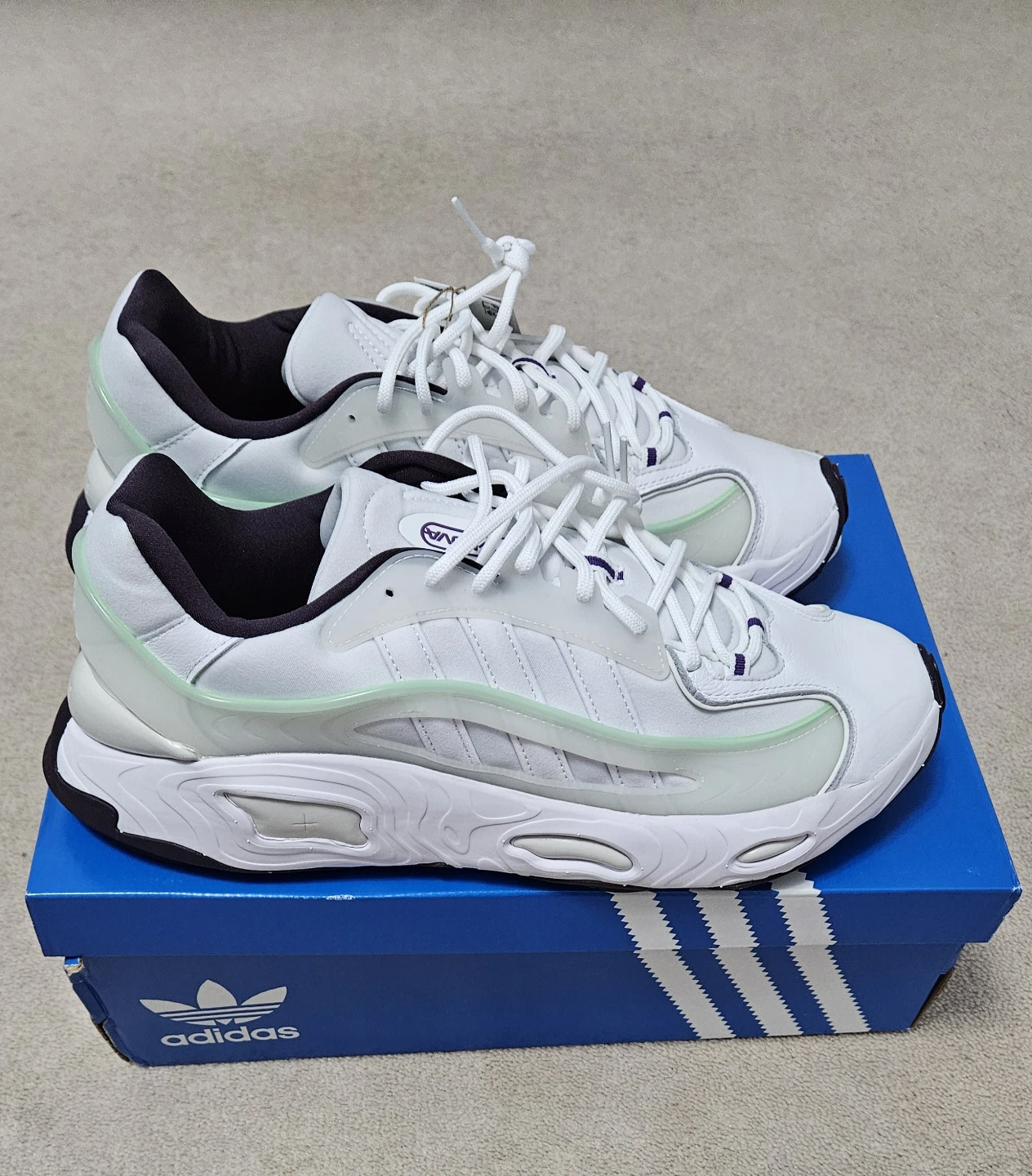 Adidas Oznova