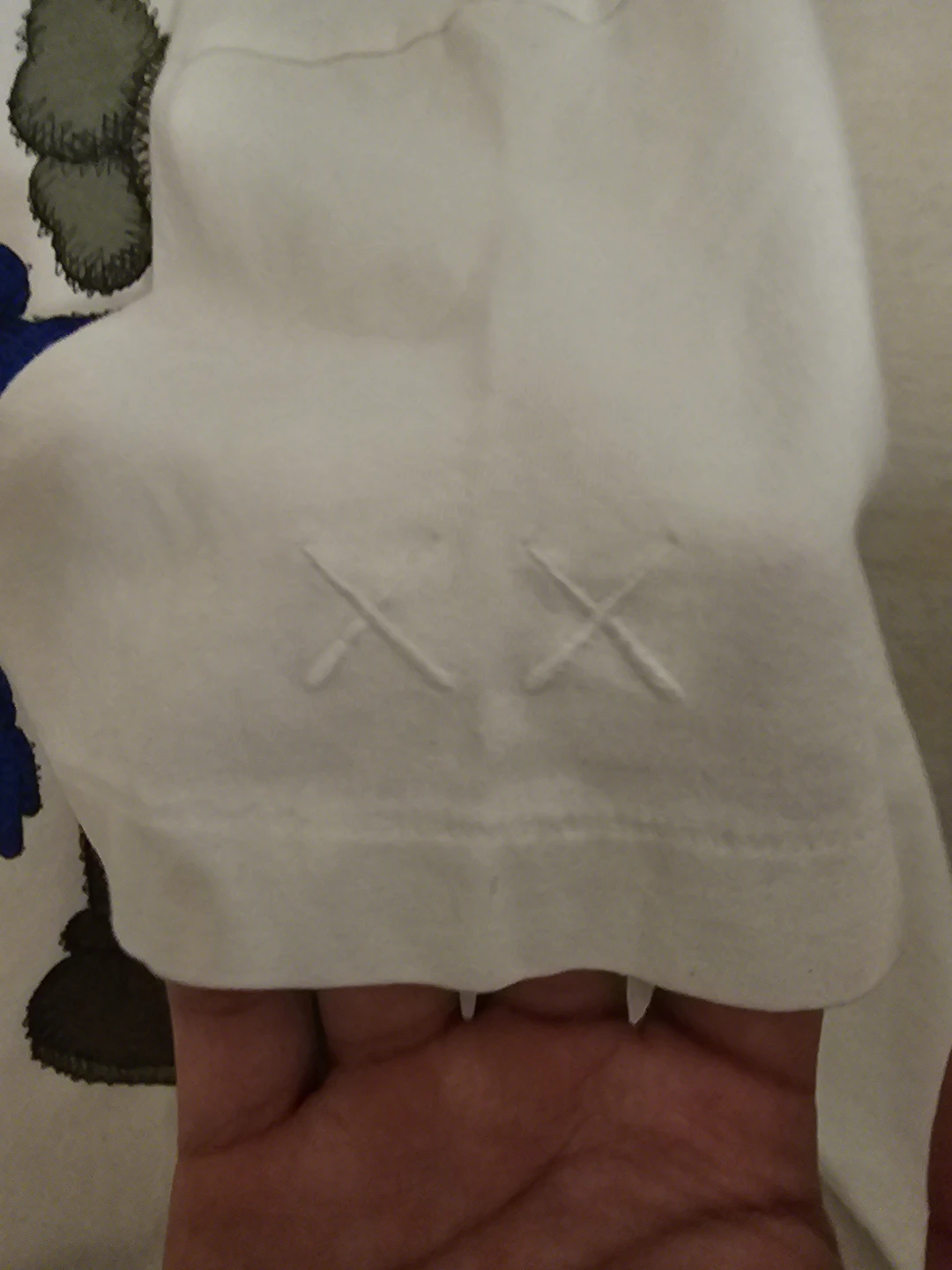 Uniqlo x KAWS Graphic T-Shirt - photo 3