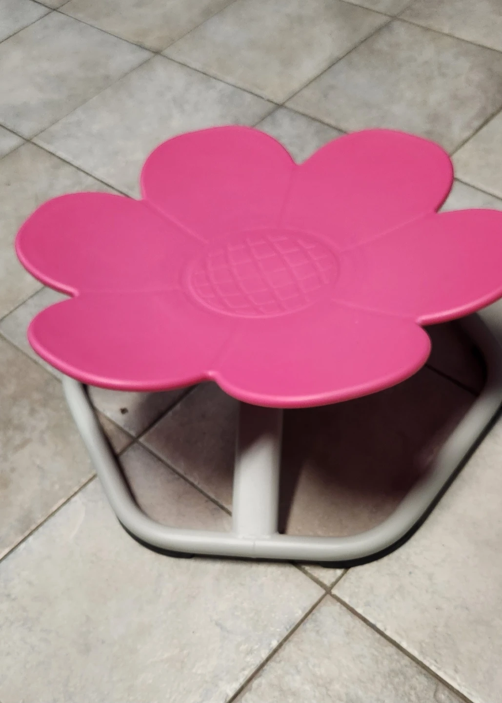 Pink Flower Spinning Swivel chair