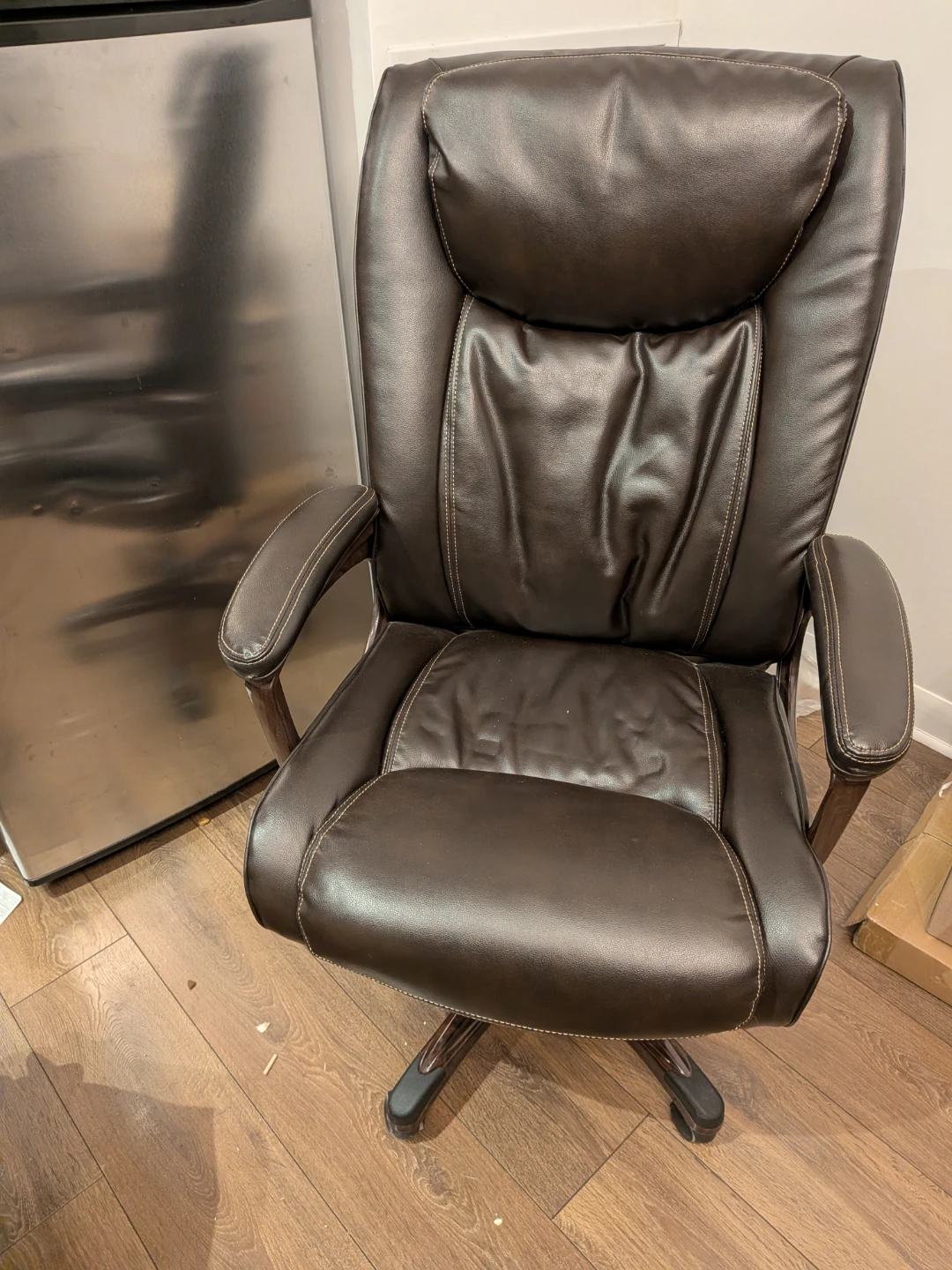Dark Brown Faux Leather Office Chair 🥕
