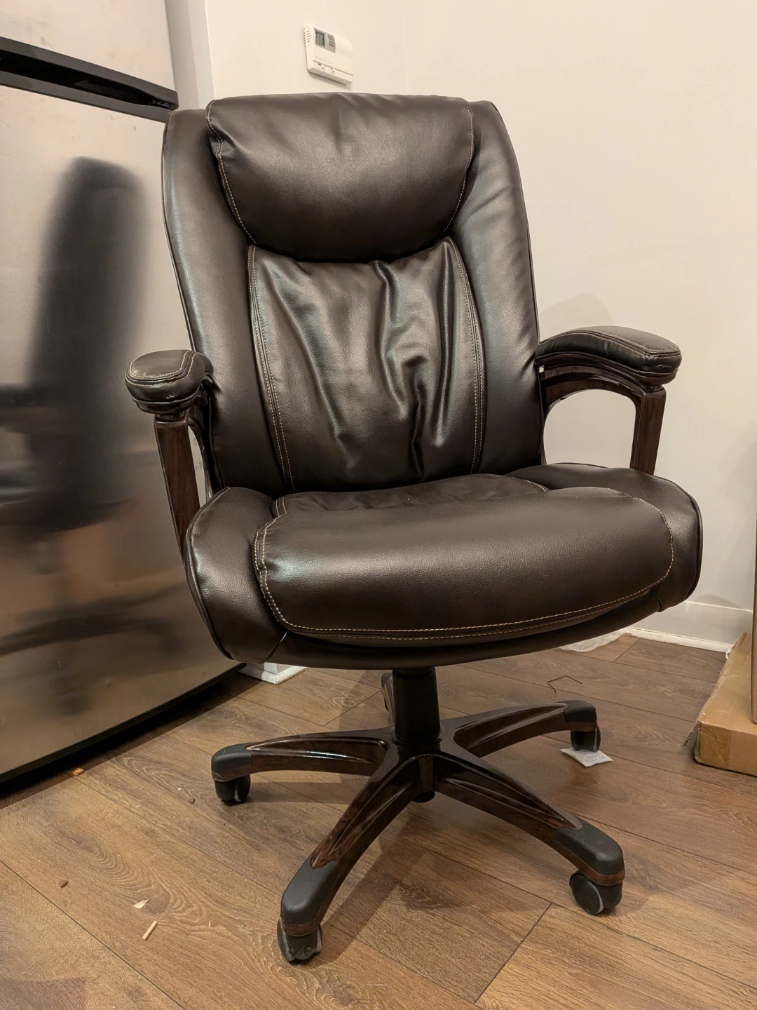 Dark Brown Faux Leather Office Chair 🥕 - photo 2