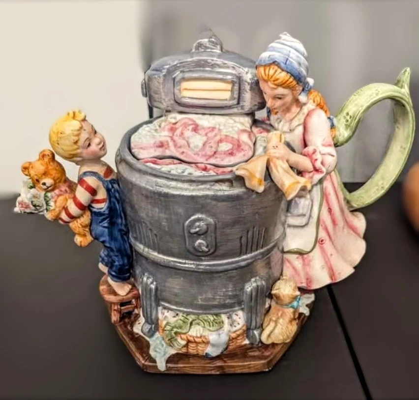 Wash Day Tea Pot