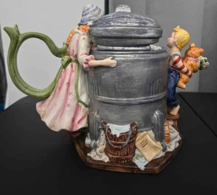 Wash Day Tea Pot - photo 3