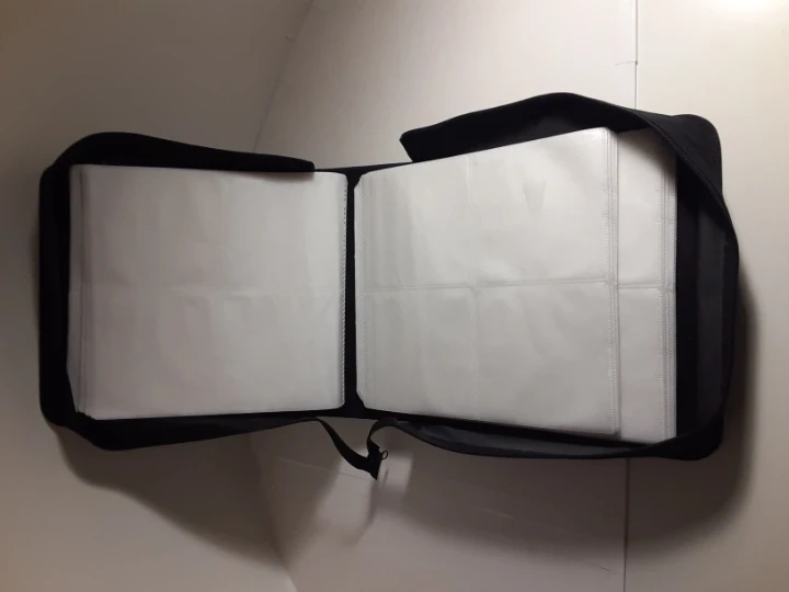 CD/DVD Binder/Case w/ White Pages | 320 Disc Capacity