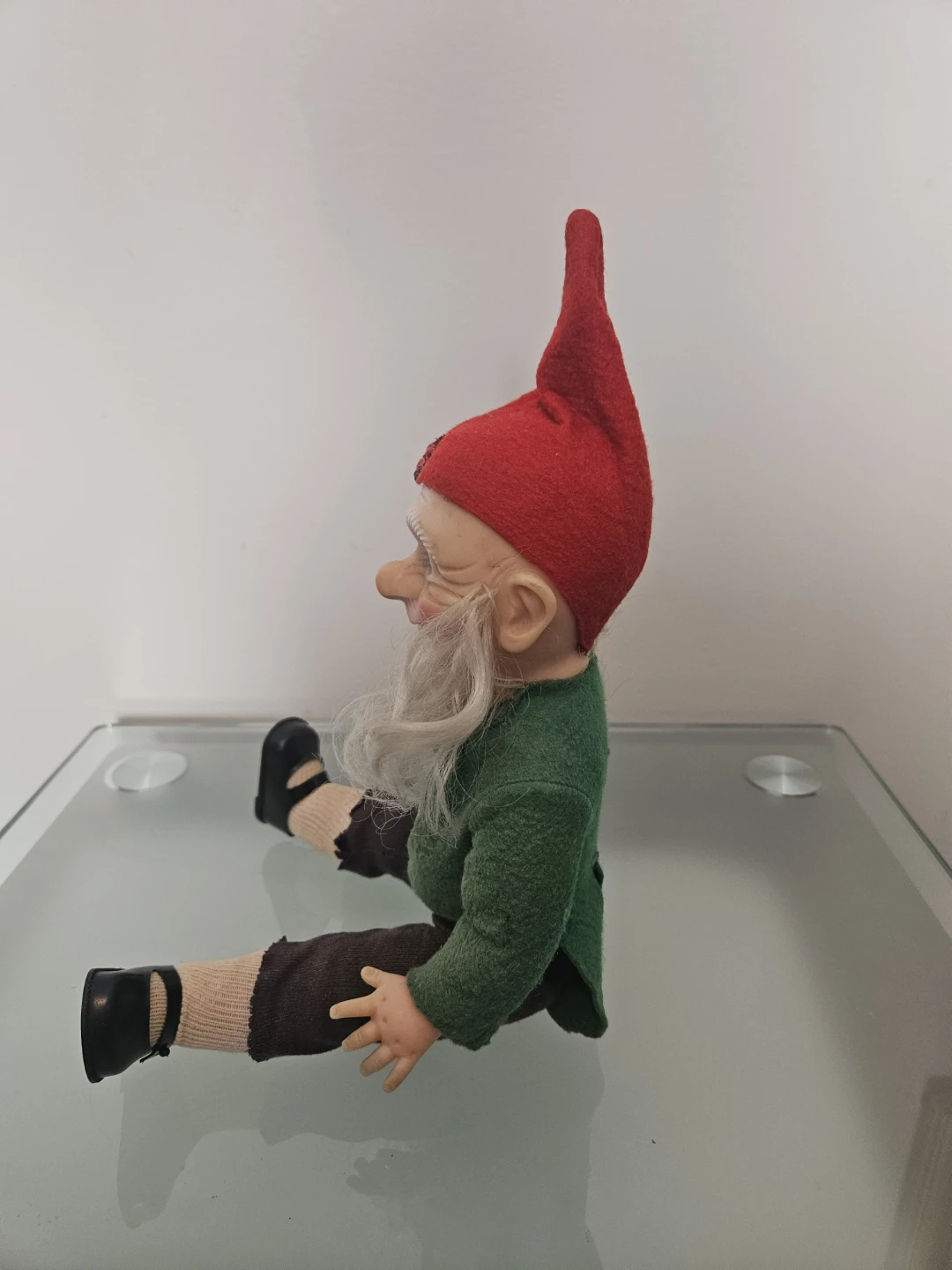 📸 Norse Gnome Figurine with Red Hat - photo 4