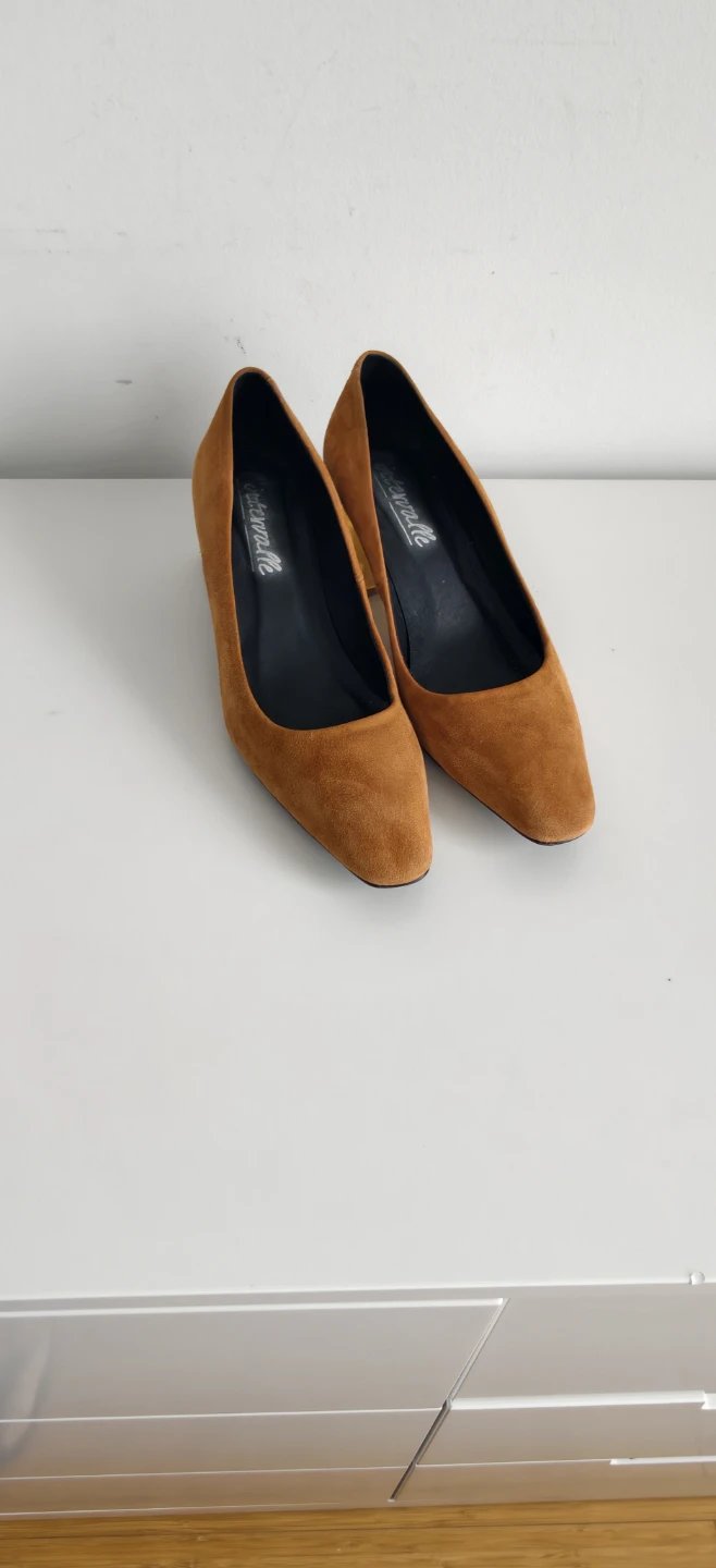 I'intervalle Brown  Suede Block Heel Pumps - photo 2