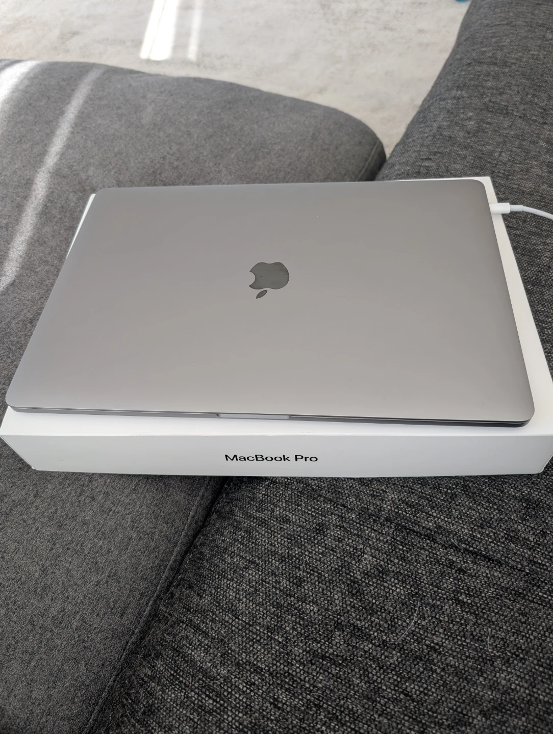 Apple MacBook Pro 15-inch, 2018, 16GB RAM - photo 5