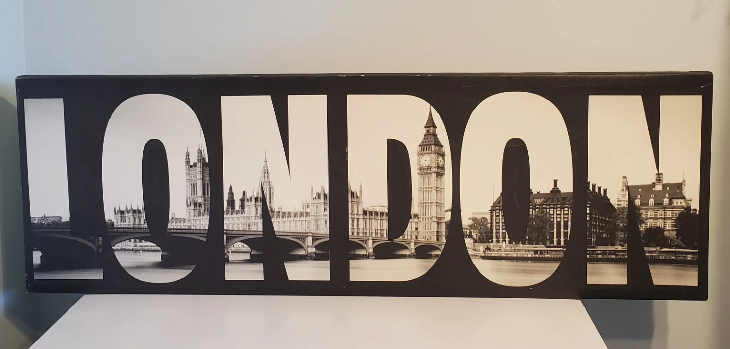 Bed Bath & Beyond London Wall canvas