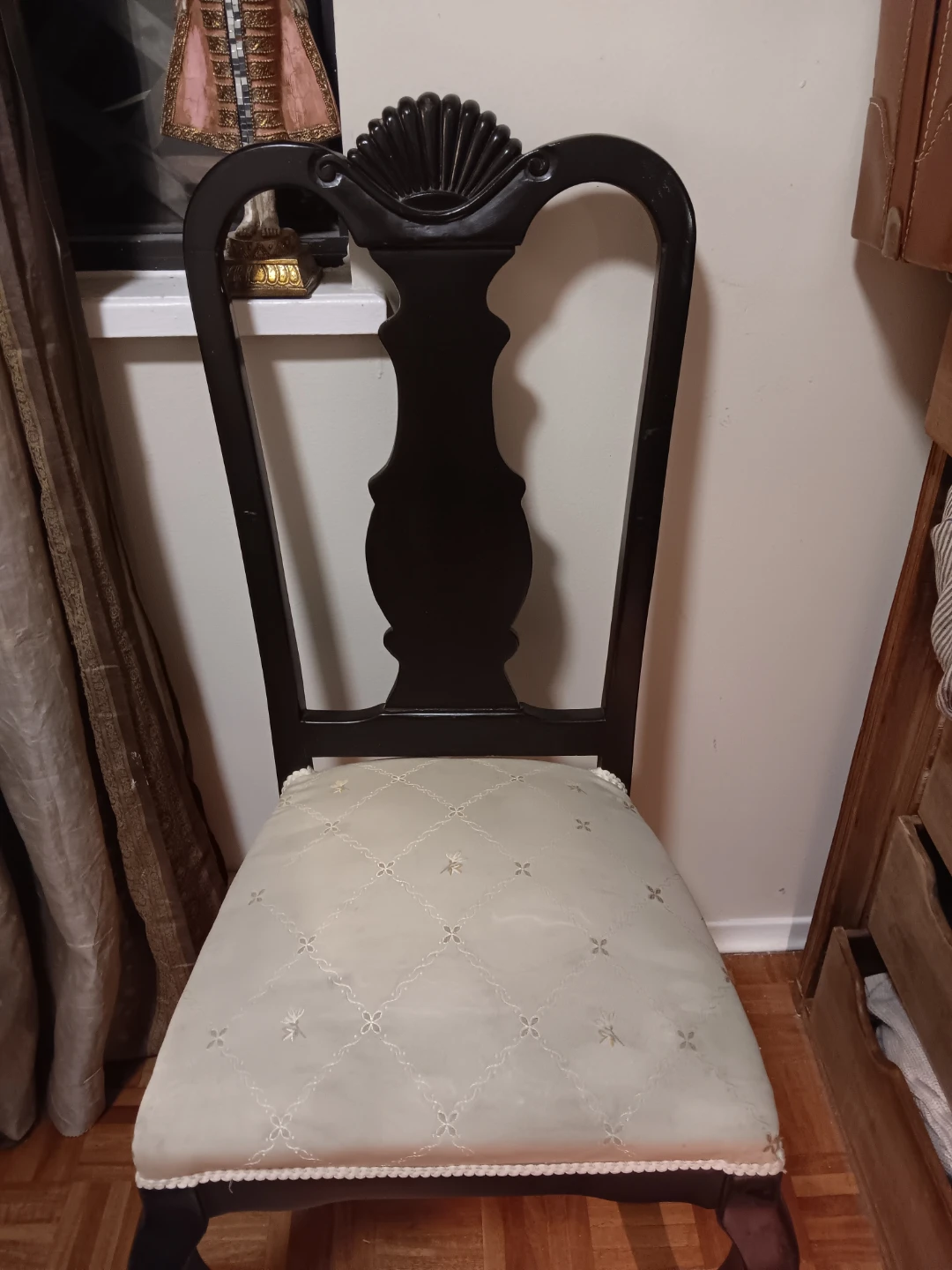 "🏆Dining Chair with Upholstered Seat"