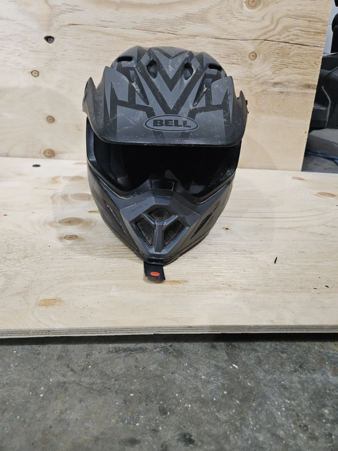 Bell atv/snowmobile/motocross helmet large - photo 2
