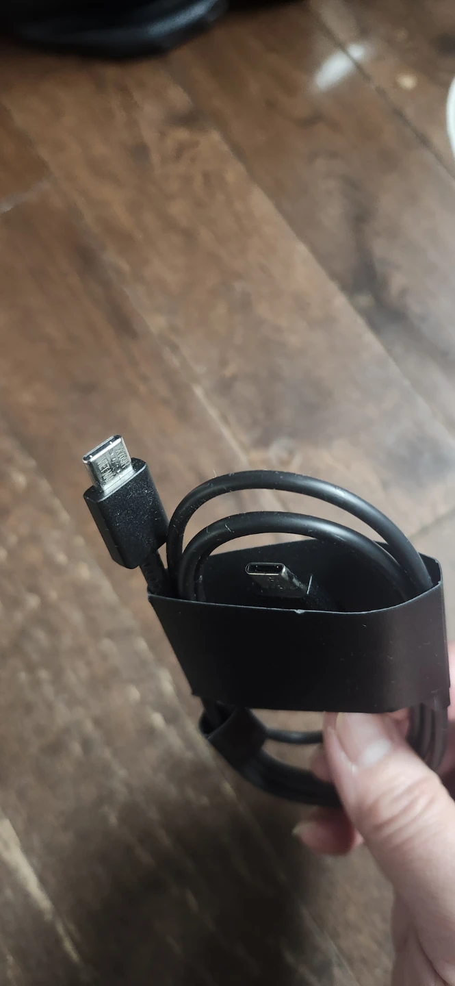samsung C to C charging cable - photo 2