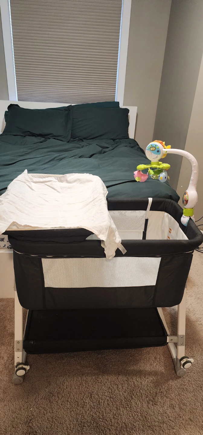 Baby Bassinet with Mobile