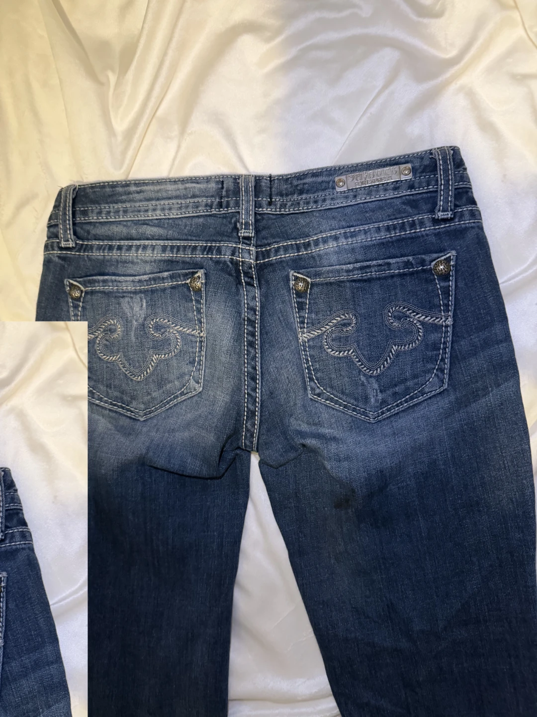 Express Jeans Women's Size 2L Bootcut Blue Denim Distressed